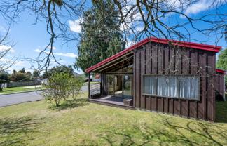 1 Wychwood Crescent, Springfield