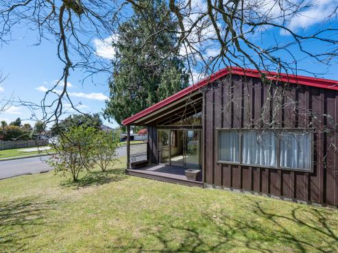 1 Wychwood Crescent, Springfield