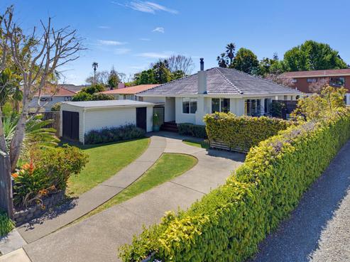 18 Beach Street, Whakatane