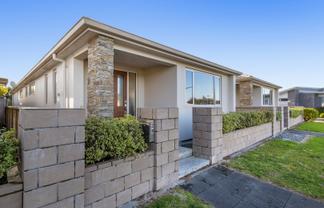 26 Scoria Close, Pyes Pa