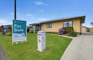 12 Downes Avenue, Springvale