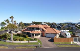 1 Island Vista, Athenree