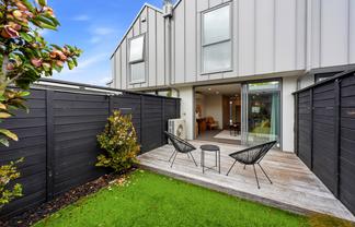 33A Oxley Avenue, Saint Albans