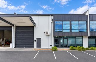 HOBSONVILLE’S HIGHLY EFFICIENT INDUSTRIAL UNIT
