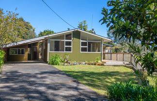 27 St James Avenue, Helensville