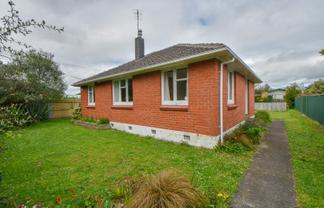 248 High Street North , Carterton