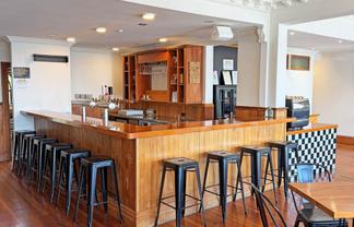 TURNKEY CHARACTER RESTAURANT/BAR
