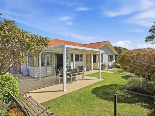 10 Meadowviews Drive, Welcome Bay