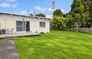  2/21 Reynella Drive, Massey
