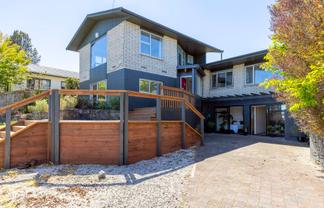 106 Taupo View Road, Hilltop