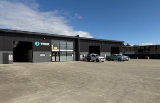 Modern, High Profile Workshop Package