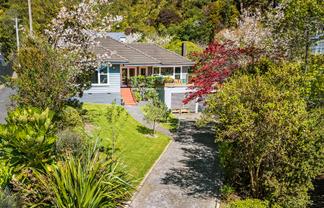 90 Norton Park Grove, Waterloo