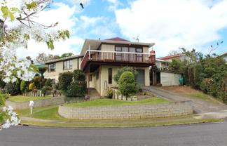 102 Hays Place, Thames