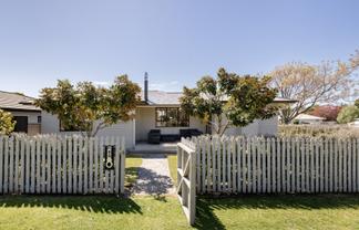 33 Anne Road, Bellevue