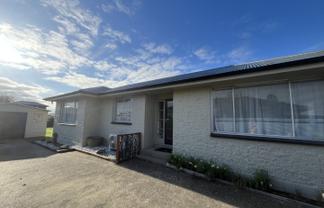 57  Lauder Crescent , Heidelberg