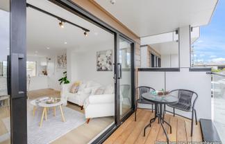 7/35 Centreway Road, Orewa