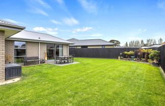 15 Cleaver Street, Woodend