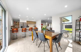15 Cleaver Street, Woodend