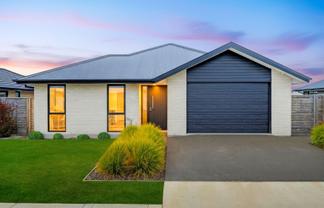 8 Higgins Street, Ravenswood
