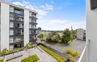 109&B11/9 Madeira Lane, Grafton