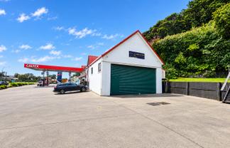 HIGH PROFILE ON STATE HIGHWAY 11

 
