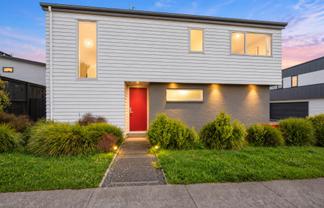 1 Agnes Court, Silverdale
