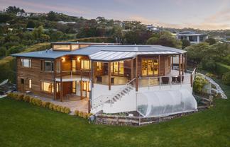 123 Glenstrae Road, Redcliffs
