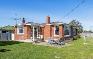 56 North Terrace, Darfield