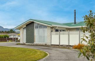 60 Henley Street,, WESTPORT
