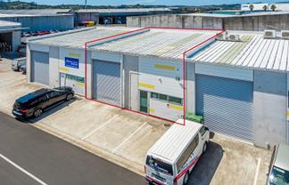 A-grade industrial unit - full height roller door