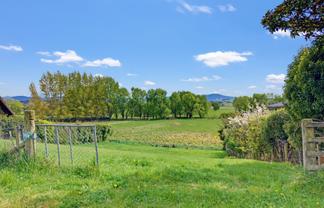 1694 Cust Road, Cust