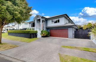 5 Bishopsworth Way, Huntington