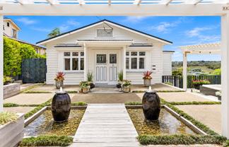 77 Beresford Street, Bayswater
