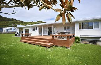 18 Lochiel Street, Mahia