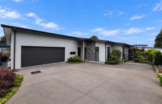 42 Donnelly Street, Oakura