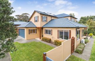 29 La Lena Grove, Fitzherbert