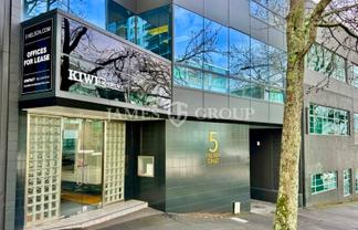 MOVE-IN READY FULL FLOOR CBD OFFICE