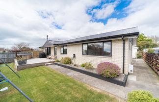 18 Browning Place, Roslyn