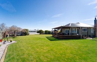 1008 Garry Street, Raureka