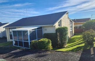 1/143 Lemon Street, Strandon