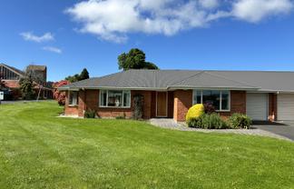 2/89 Church Street, Mosgiel