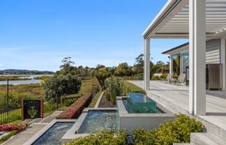 10 Miran Lane, Red Beach