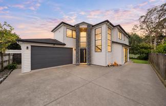 324A Royal Road, Massey