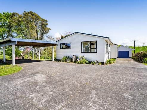1609 East Road, Douglas