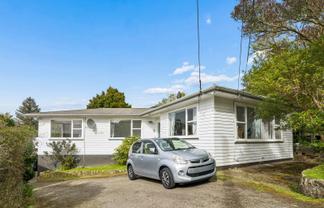 19 Thurleigh Grove, Karori