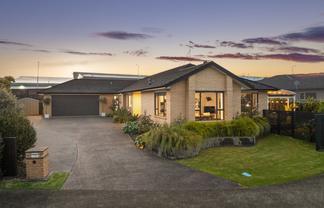 19 Lieshout Way, Pukekohe
