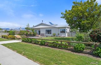 29 Rose Street, Springlands