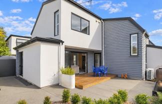 4/44 Brockworth Place, Riccarton