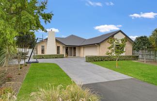 30 Foresters Crescent, Parklands