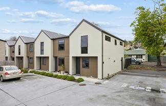 2 Nimon Lane, Caversham